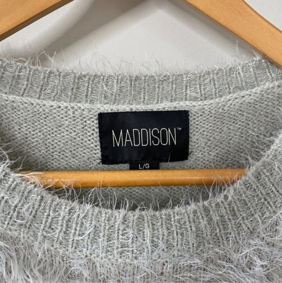 Maddison Grey Pink Hearts Jacquard Fuzzy Sweater Women's Large L Valentine's EUC - Picture 5 of 7